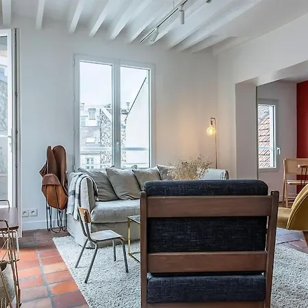 아파트 Montmartre, Patio! Sacre-coeur! Stylish Duplex! 파리