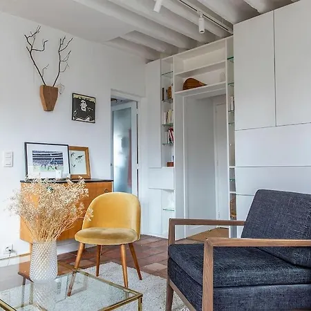 Montmartre, Patio! Sacre-coeur! Stylish Duplex! 아파트 *