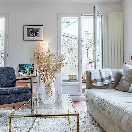 Montmartre, Patio! Sacre-coeur! Stylish Duplex! 파리