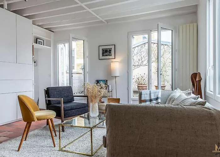 Montmartre, Patio! Sacré-coeur! Stylish Duplex! Appartement Paris