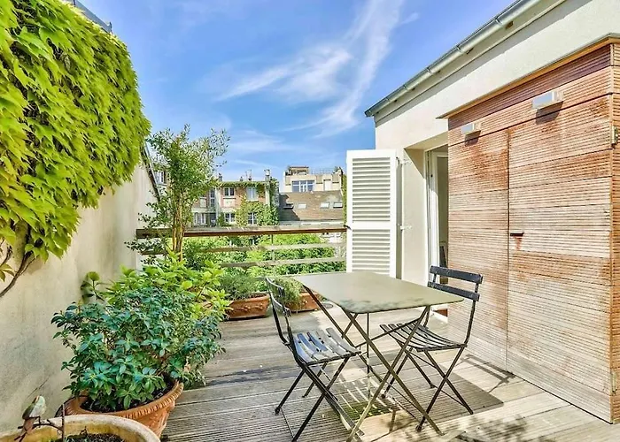 Appartement Montmartre, Patio! Sacré-coeur! Stylish Duplex!